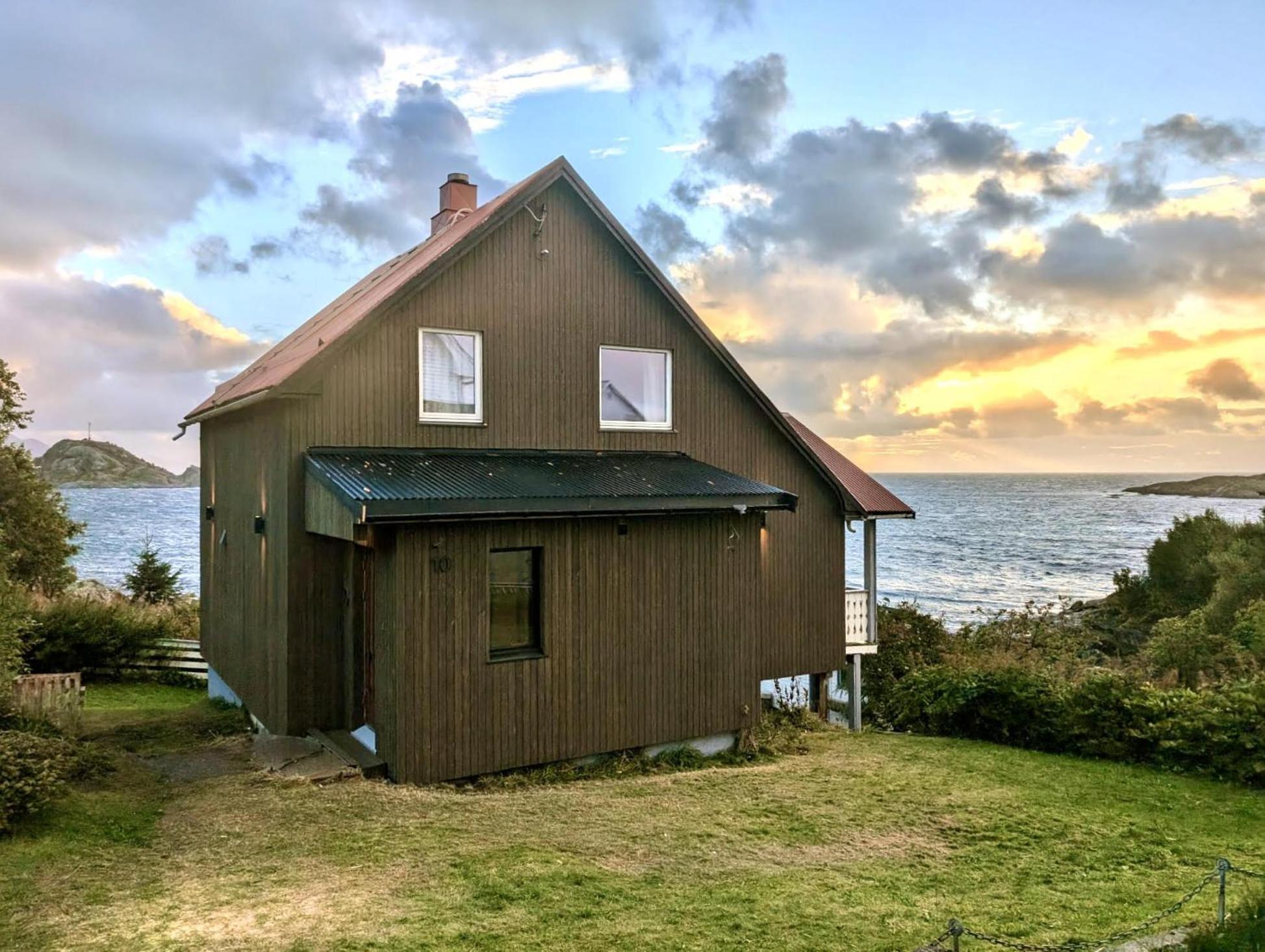 House By The Sea Reine, Lofoten Ngoại thất bức ảnh